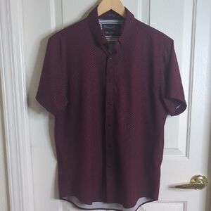 Men's Short Sleeve Button-Down Shirt in Burgundy Microdot Wrinkle Free